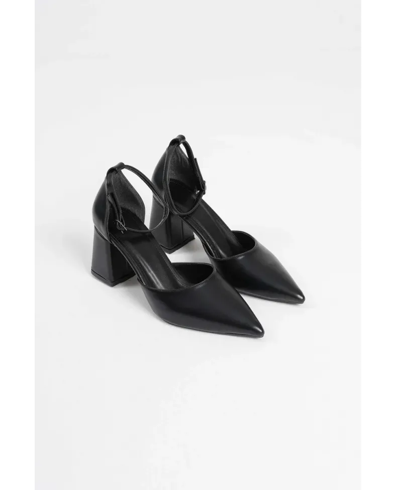 Siyah Cilt Kadın Topuklu Ayakkabı TR08MS11D