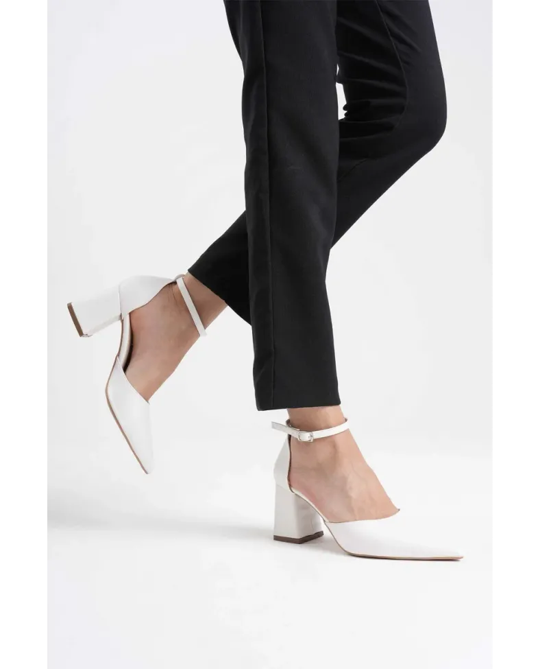 Beyaz Cilt Kadın Topuklu Ayakkabı TR08MS11E