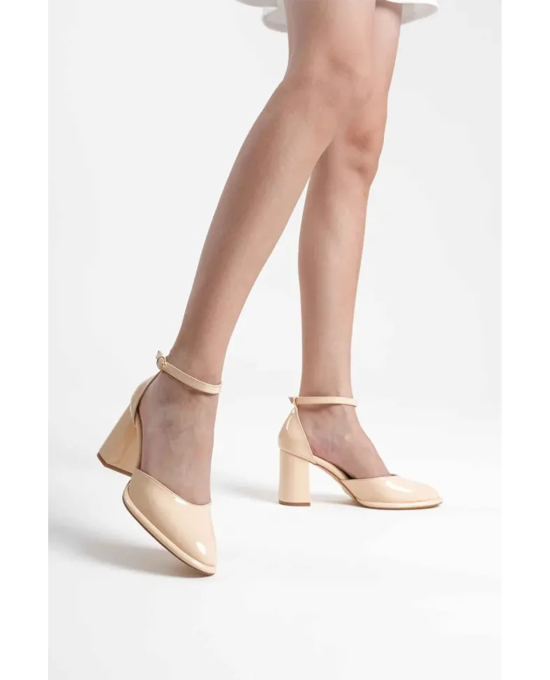 Açık Sarı Rugan Kadın Topuklu Ayakkabı TR18MS04B