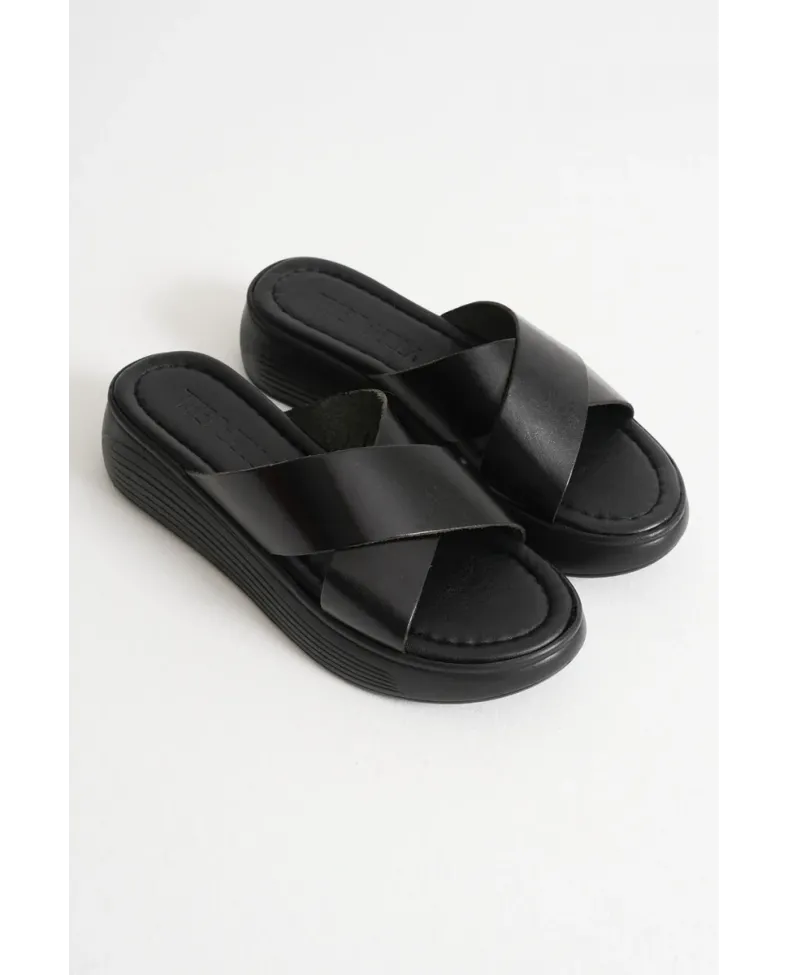 Siyah Hakiki Deri Terlik TR31MY53A