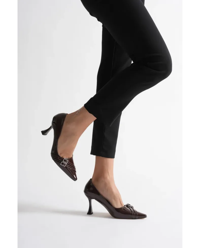 Kadın Acı Kahve Rugan Ayakkabı TR08MS25P