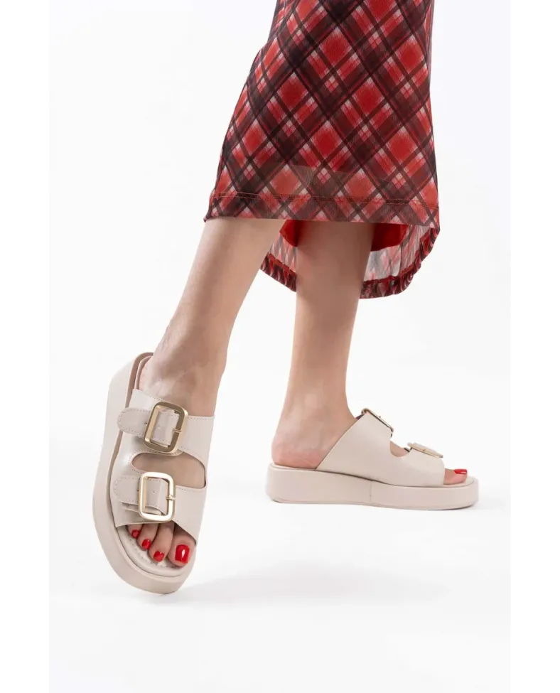 Bej Cilt Kadın Tokalı Terlik TR17MY01C