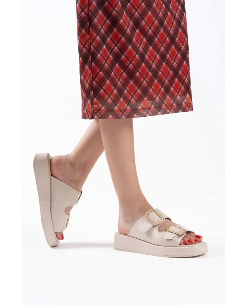 Bej Cilt Kadın Tokalı Terlik TR17MY01C