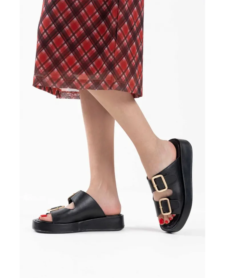 Siyah Cilt Tokalı Terlik TR17MY01A