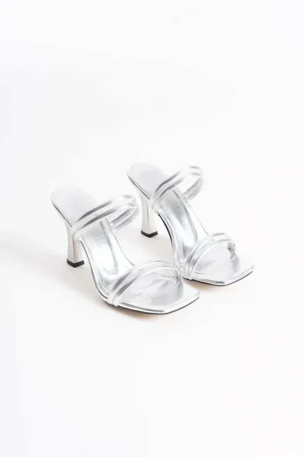 Kadın Gümüş Topuklu Terlik TR20MY20D