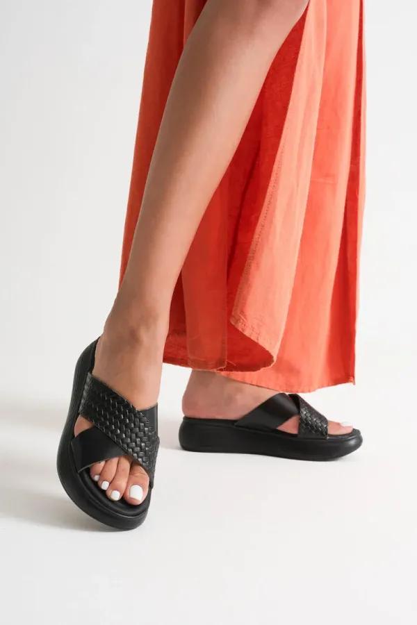 Siyah Hakiki Deri Terlik TR31MY53N