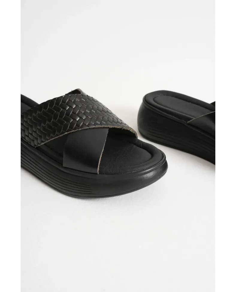 Siyah Hakiki Deri Terlik TR31MY53N