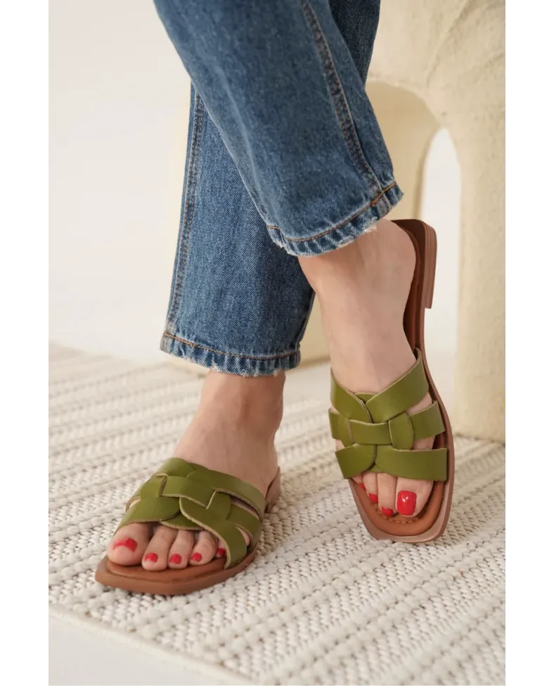 Haki Yeşili Hakiki Deri Terlik TR31MY66F