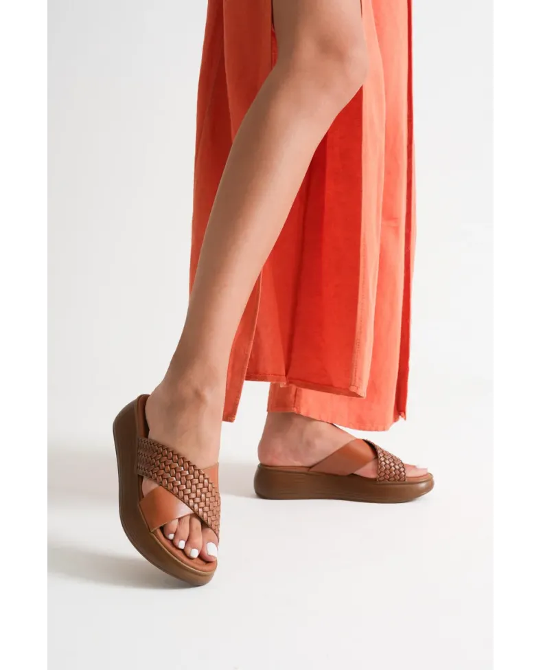 Taba Örgü Desenli Hakiki Deri Terlik TR31MY53L