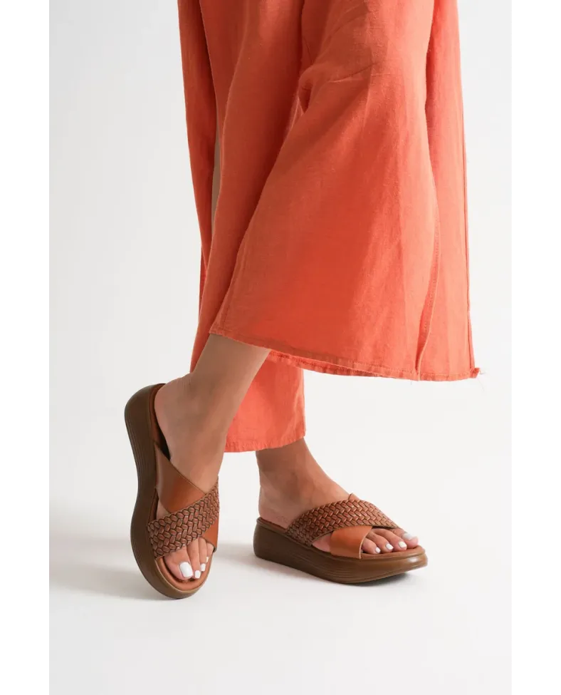 Taba Örgü Desenli Hakiki Deri Terlik TR31MY53L