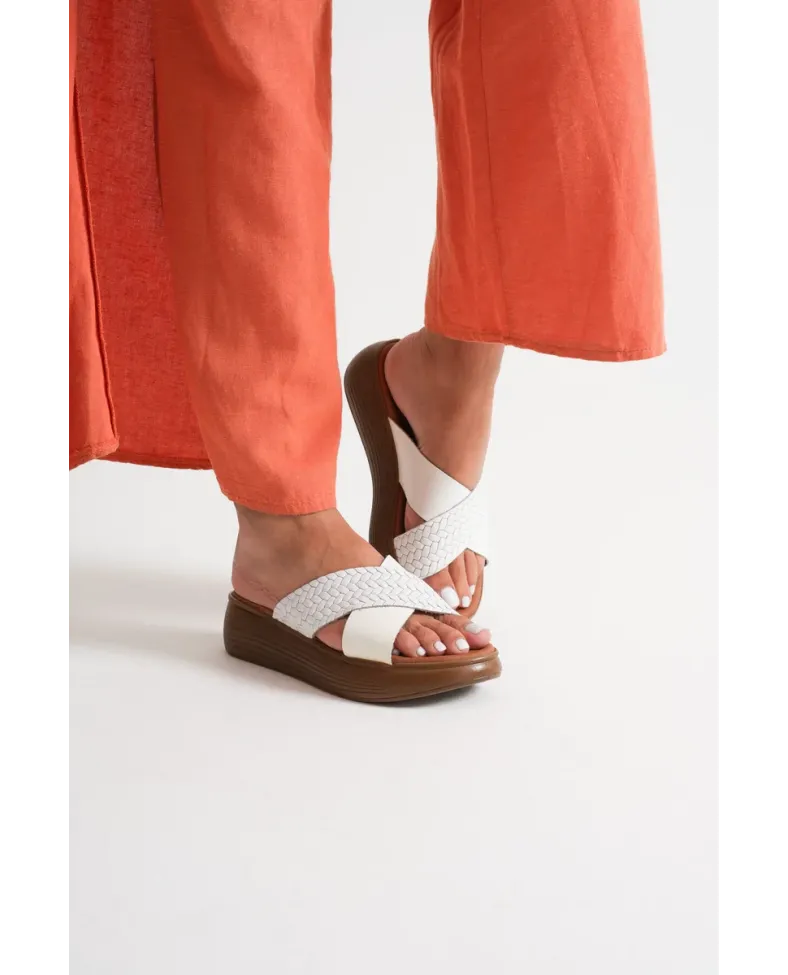 Beyaz Hakiki Deri Terlik TR31MY53M