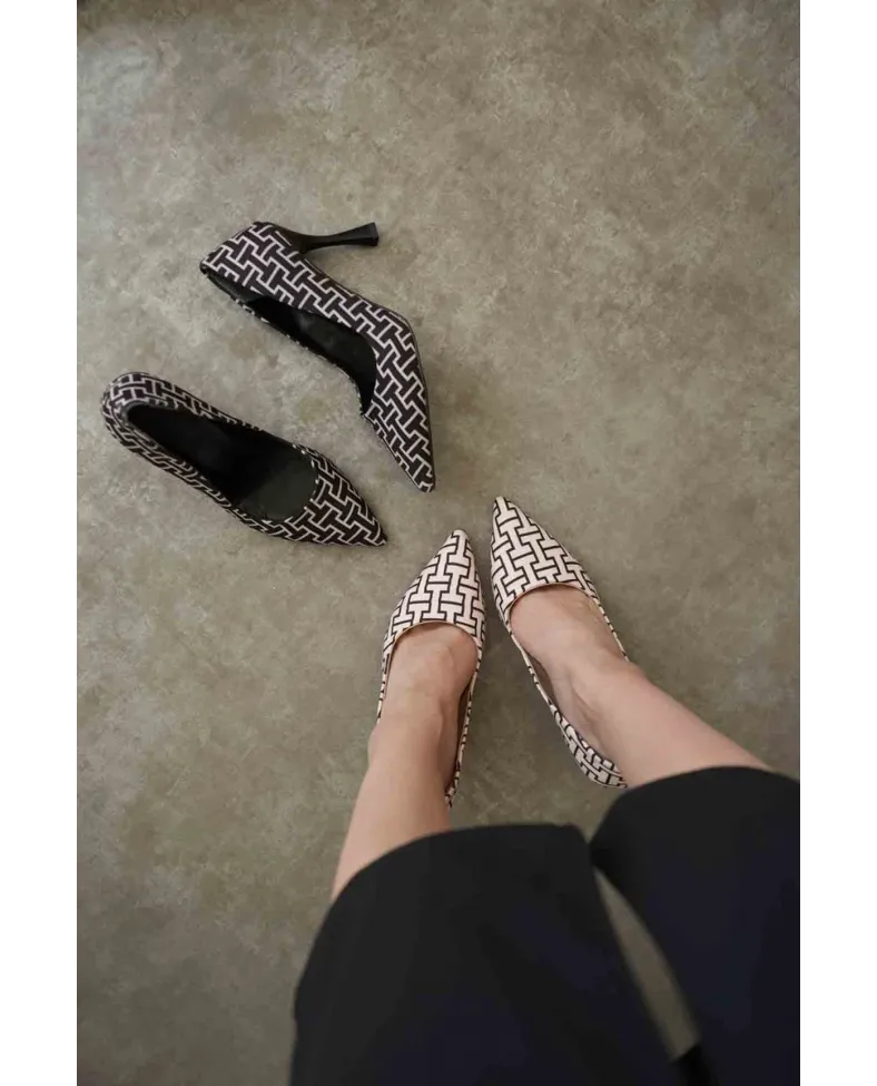 Kadın Bej Desenli Stiletto TR08MS12B