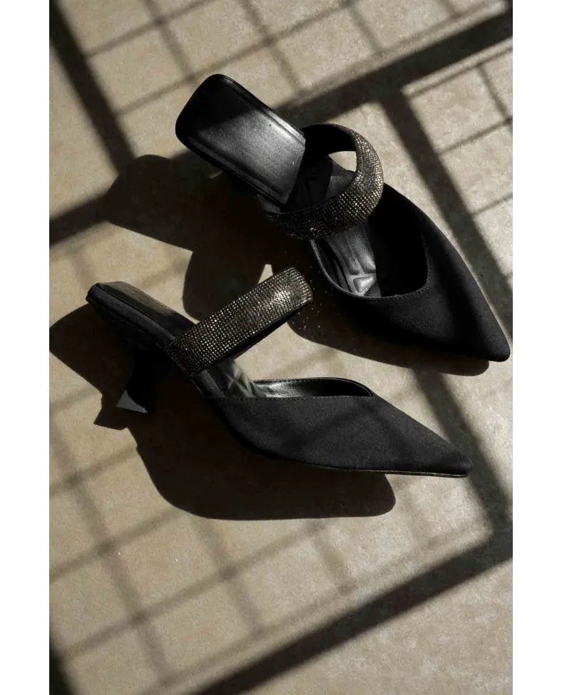 Topuklu Siyah Kadın Terlik TR08MS13A