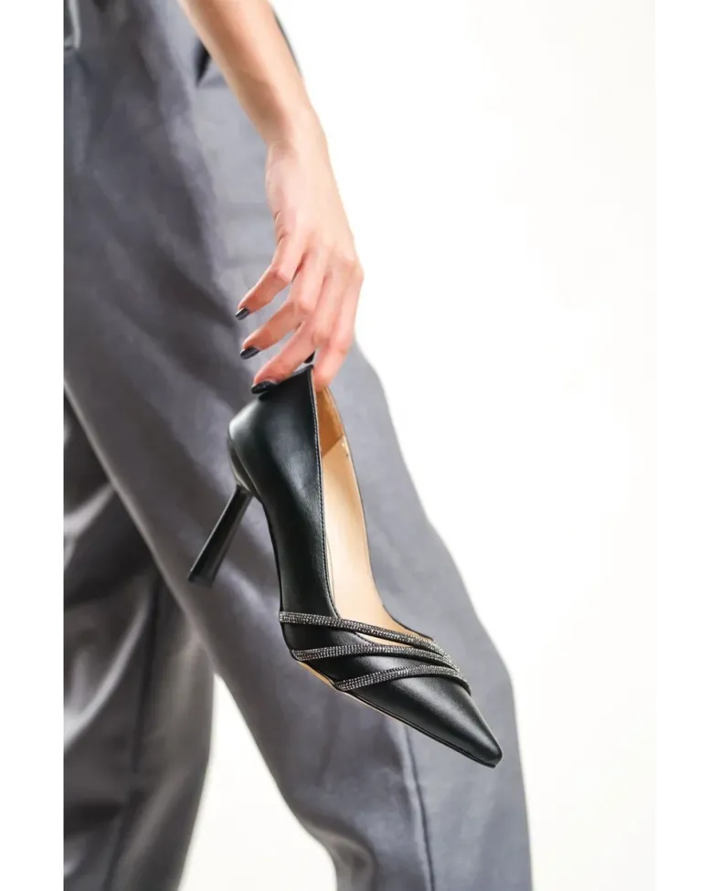 Siyah Taşlı Kadın Ayakkabı TR08MS14A