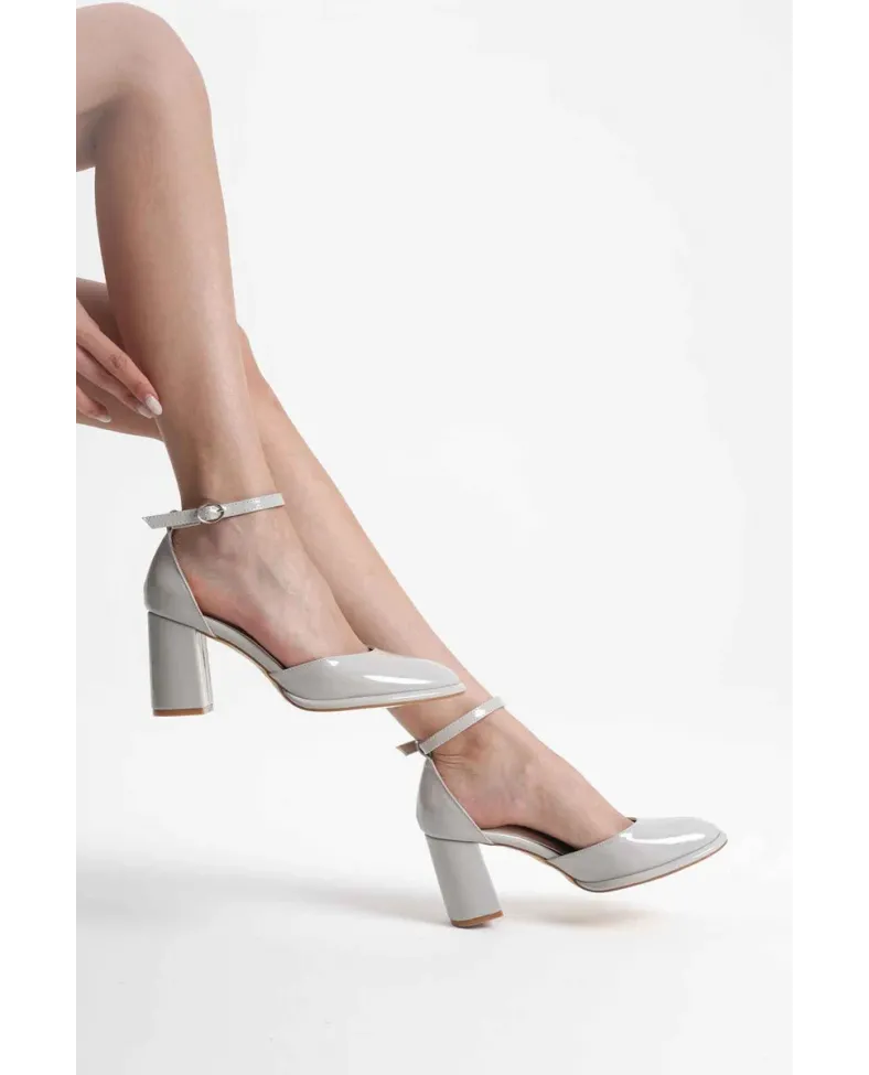 Gri Rugan Kadın Topuklu Ayakkabı TR18MS04D