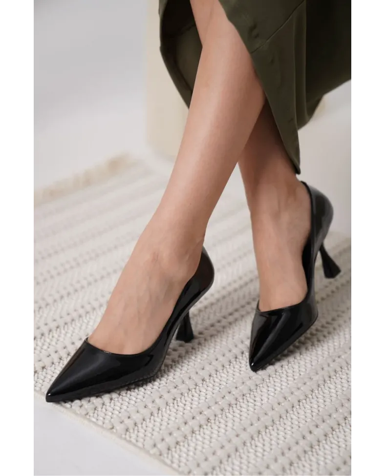 Siyah Rugan Kadın Stiletto TR18MS01A