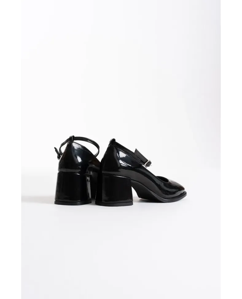 Siyah Rugan Kadın Topuklu Ayakkabı TR02MS01C