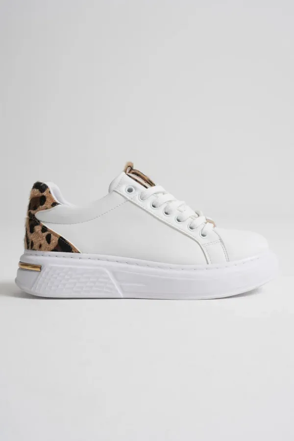 Leopar Detaylı Beyaz Kadın Spor Ayakkabı TR01MS03C