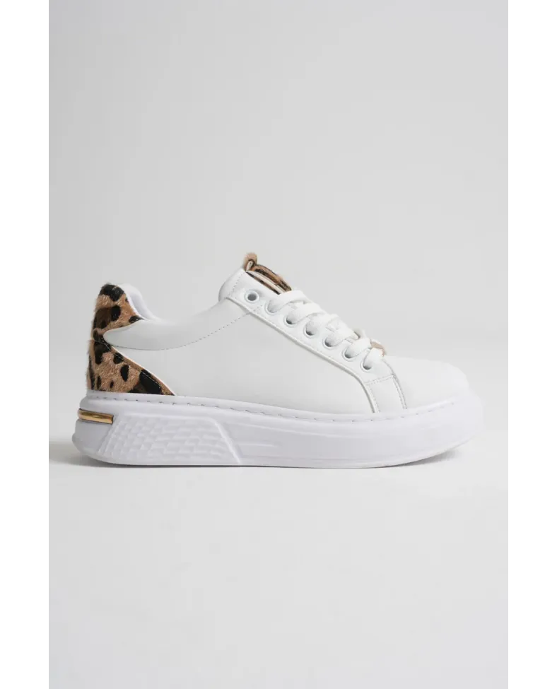 Leopar Detaylı Beyaz Kadın Spor Ayakkabı TR01MS03C