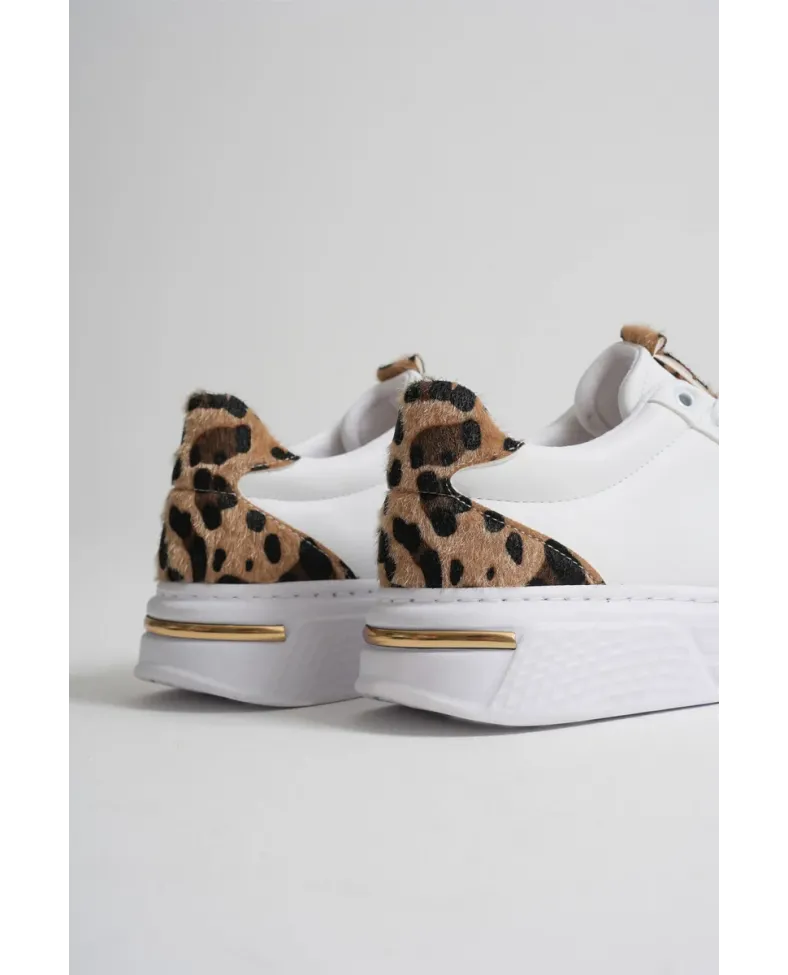 Leopar Detaylı Beyaz Kadın Spor Ayakkabı TR01MS03C