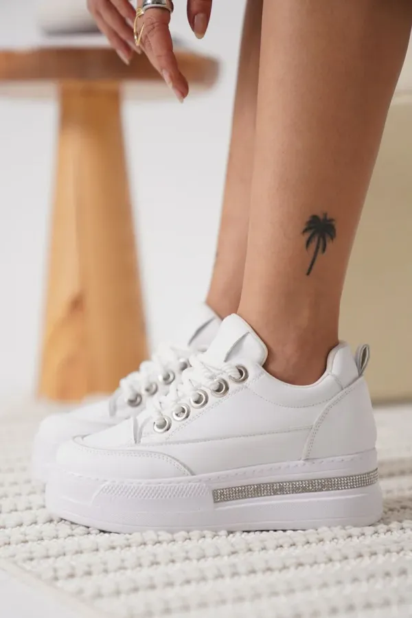 Beyaz Kadın Gizli Topuklu Sneaker TR04MS01B
