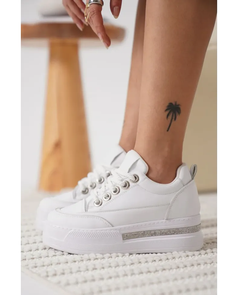 Beyaz Kadın Gizli Topuklu Sneaker TR04MS01B