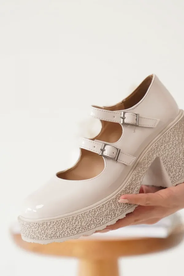 Kadın Bej Günlük Ayakkabı TR06MS07B