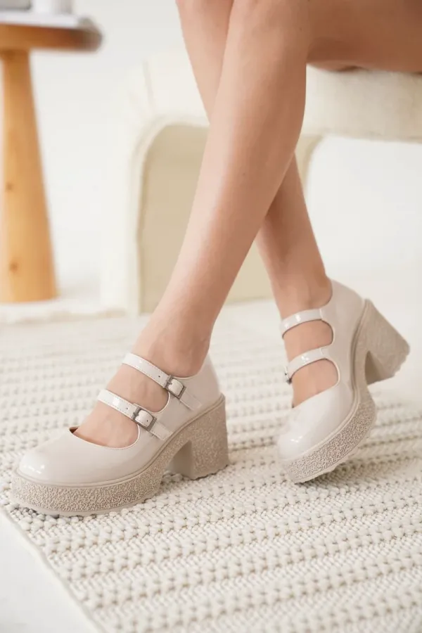 Kadın Bej Günlük Ayakkabı TR06MS07B