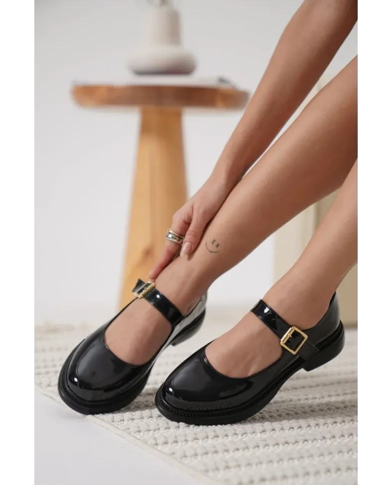 Siyah Rugan Toka Detaylı Mary Jane Ayakkabı TR09MS01A