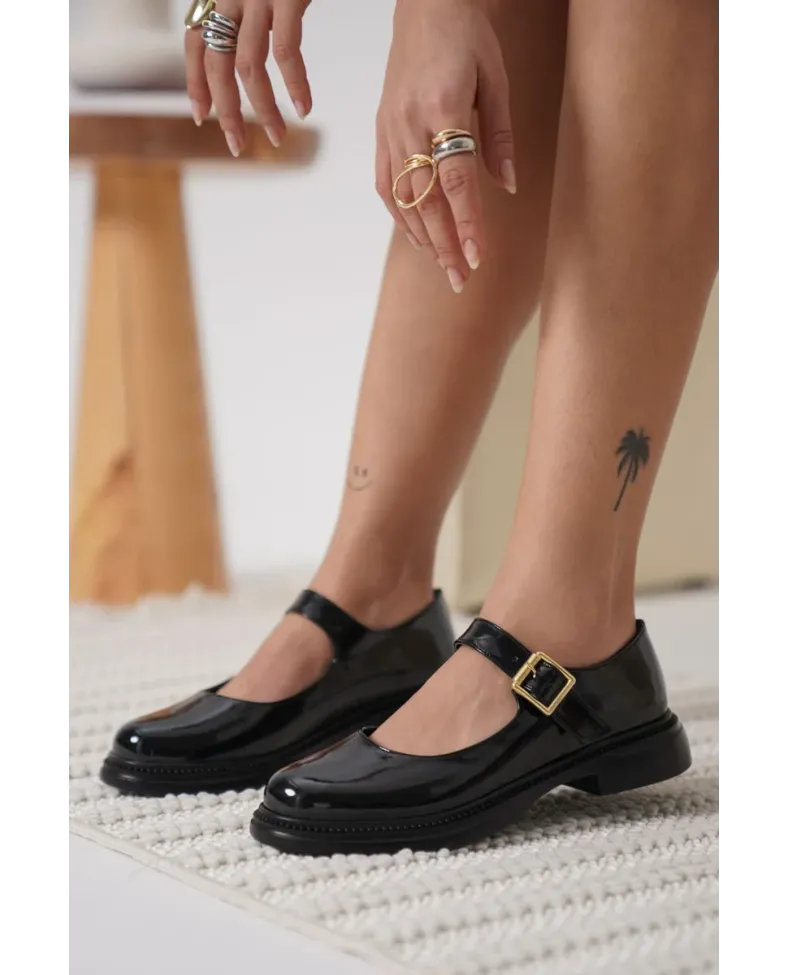 Siyah Rugan Toka Detaylı Mary Jane Ayakkabı TR09MS01A