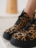 Kadın Gizli Topuk Siyah Taban Leopar Spor Ayakkabı TR10MS01K
