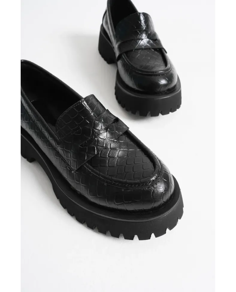 Kadın Günlük Siyah Kroko Loafer Ayakkabı TR10MS02G