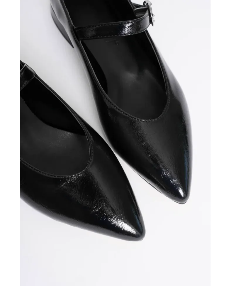 Kadın Siyah Günlük Kısa Topuklu Ayakkabı TR23MS01A