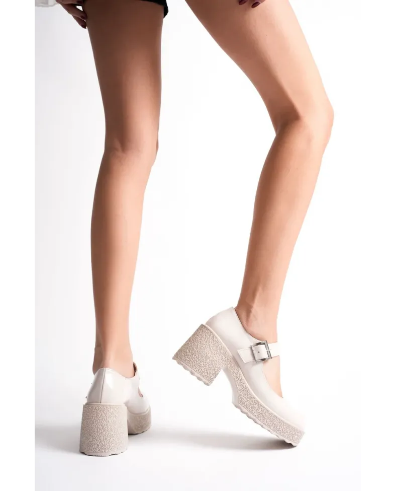 Kadın Bej Rugan Günlük Ayakkabı TR06MS05B