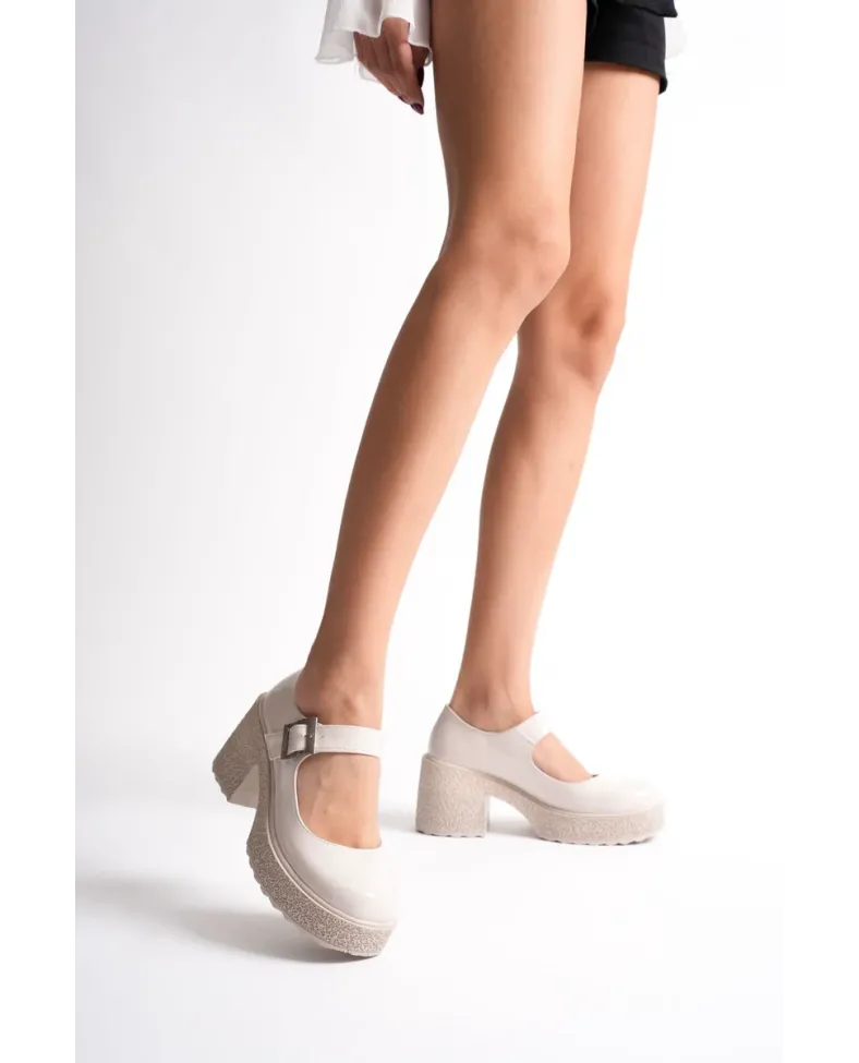 Kadın Bej Rugan Günlük Ayakkabı TR06MS05B