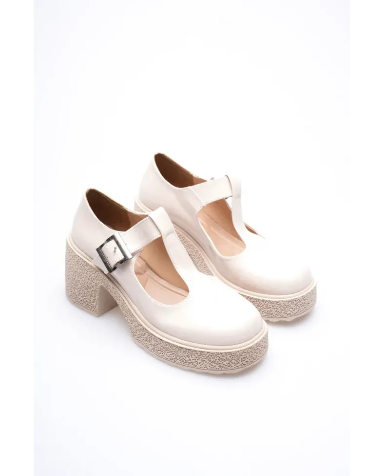 Kadın Bej Rugan Günlük Ayakkabı TR06MS06D