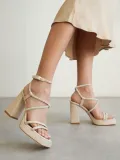 Kadın Bej Topuklu Sandalet TR12MY02C