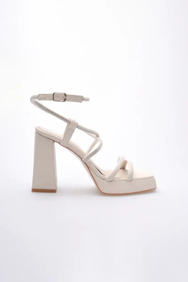 Kadın Bej Topuklu Sandalet TR12MY02C