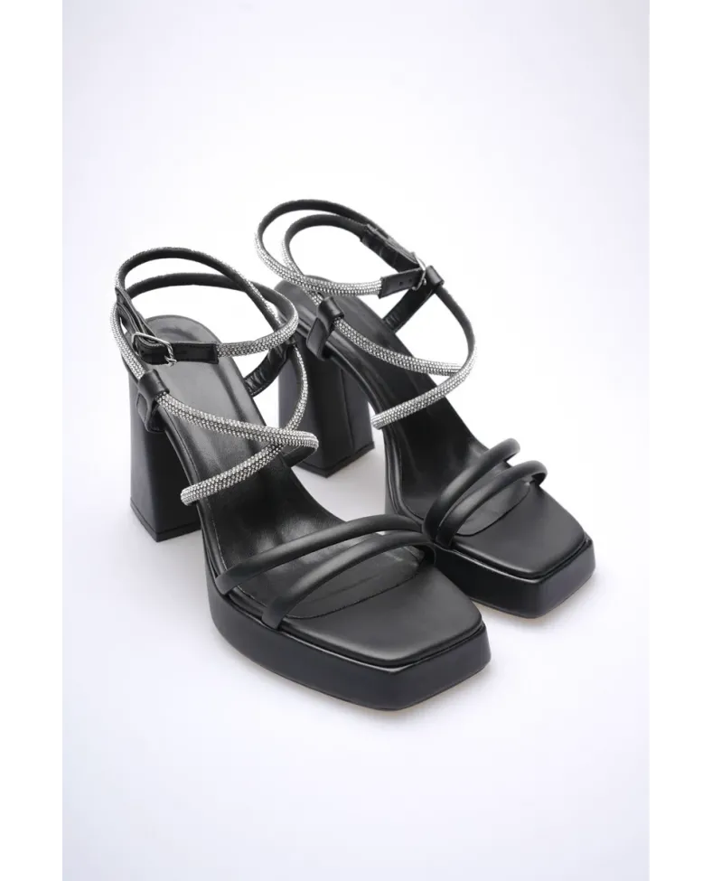 Kadın Siyah Topuklu Sandalet TR12MY02A