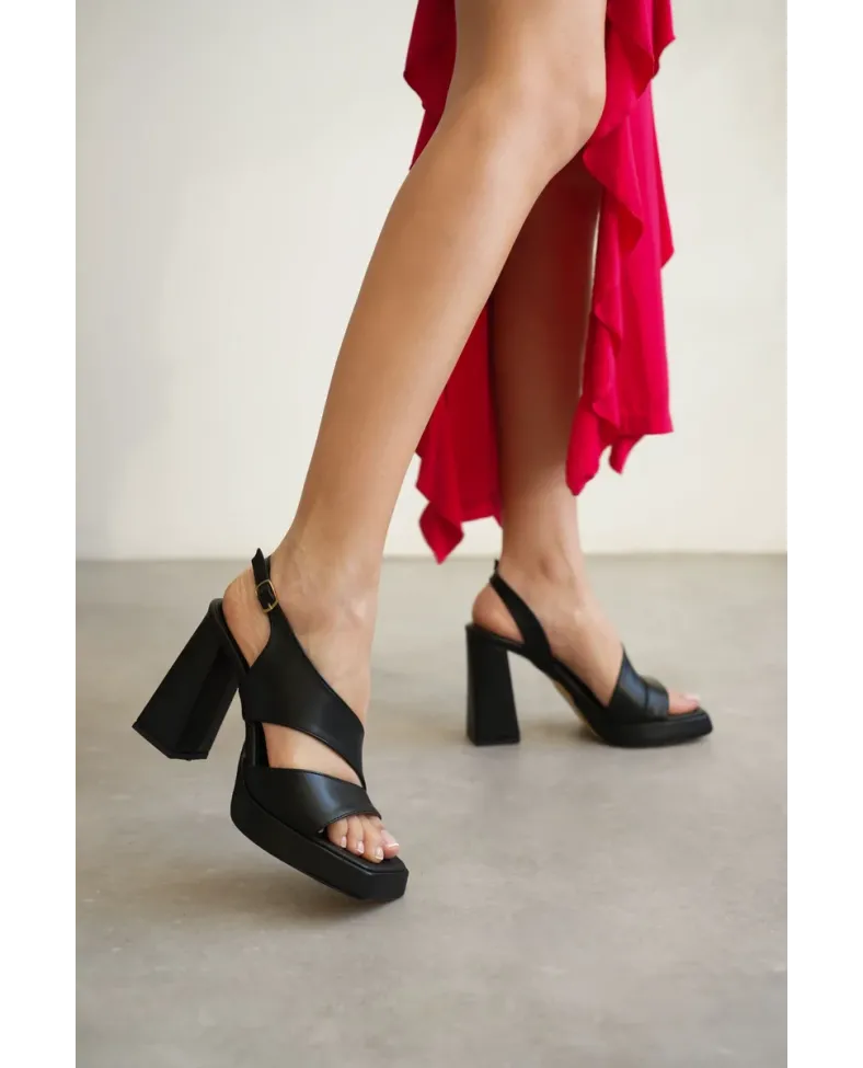 Siyah Kadın Topuklu Platform Sandalet TR12MY04A