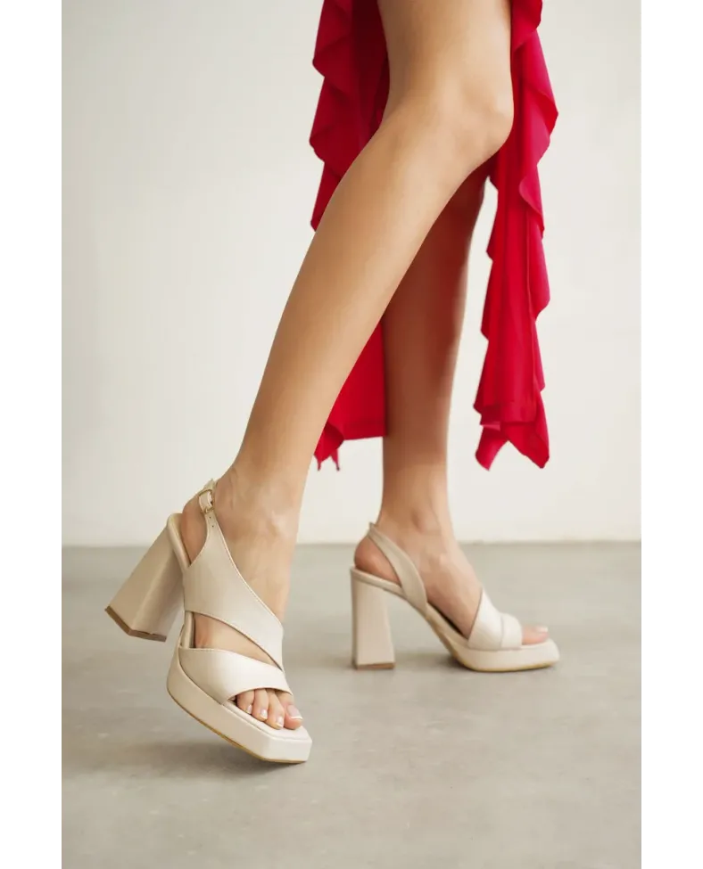Bej Kadın Topuklu Platform Sandalet TR12MY04C