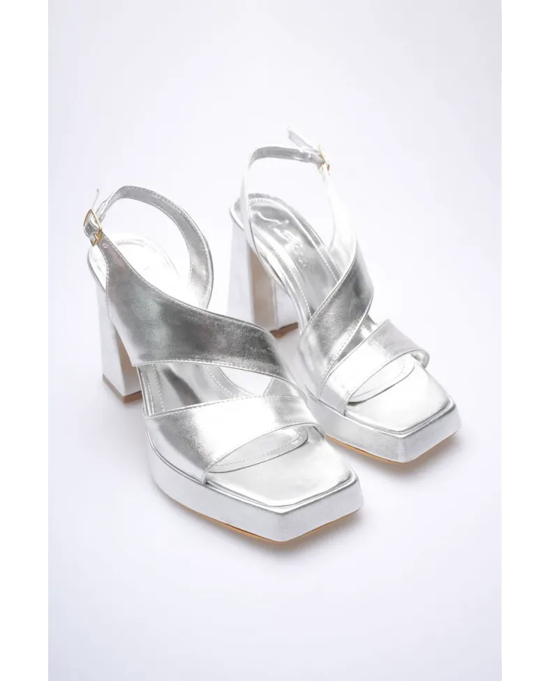 Gümüş Kadın Topuklu Platform Sandalet TR12MY04F