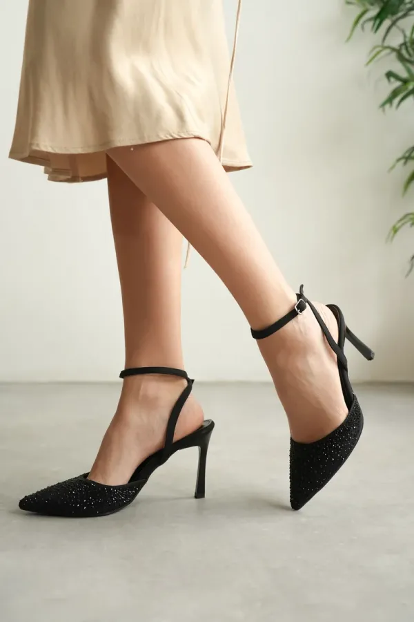 Kadın Siyah Taşlı Topuklu Ayakkabı TR08MS22A