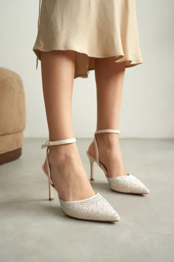 Kadın Bej Taşlı Topuklu Ayakkabı TR08MS22B