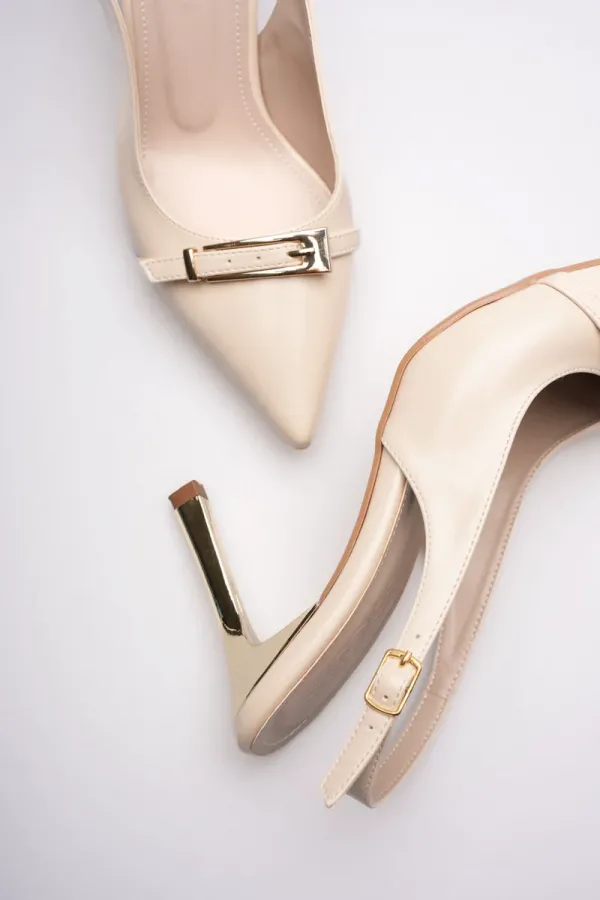 Kadın Bej Tokalı Topuklu Ayakkabı TR08MS34B