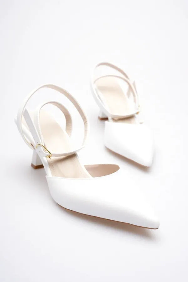 Kadın Beyaz Rugan Topuklu Ayakkabı TR03MS02B