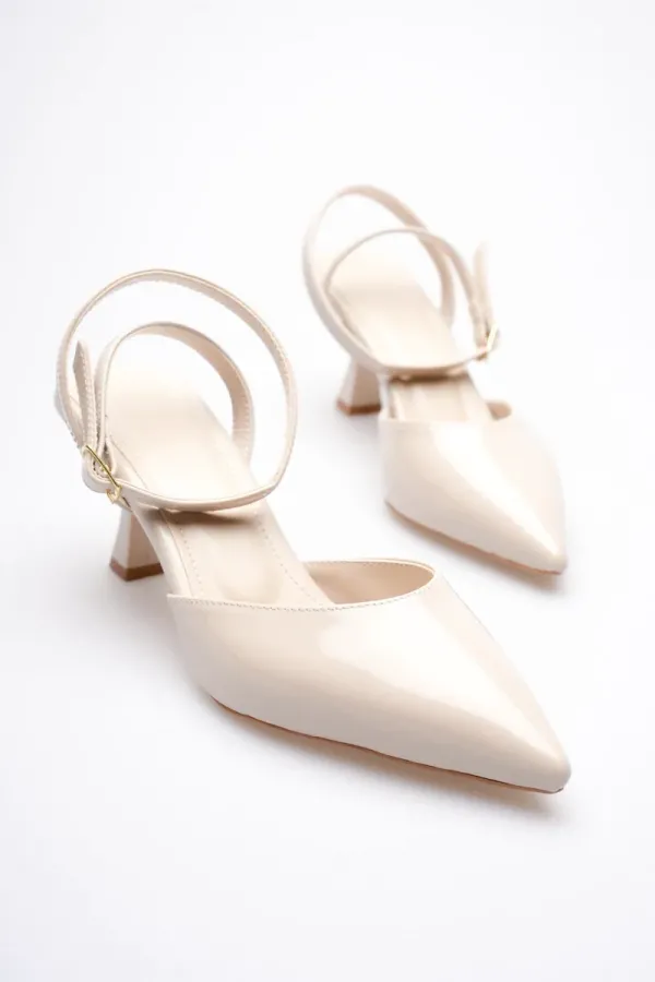 Kadın Bej Rugan Topuklu Ayakkabı TR03MS02C