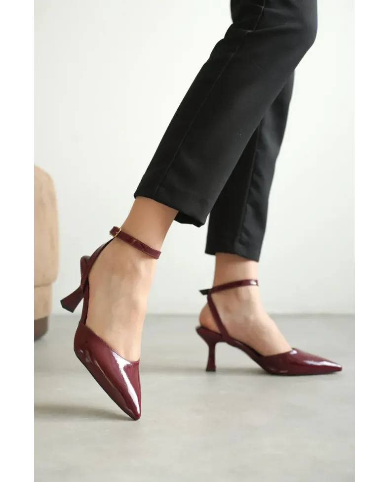 Kadın Bordo Rugan Topuklu Ayakkabı TR03MS02D