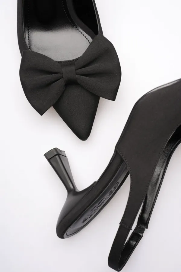 Siyah Fiyonklu Kitten Topuklu Slingback Kadın Ayakkabı TR08MS24A