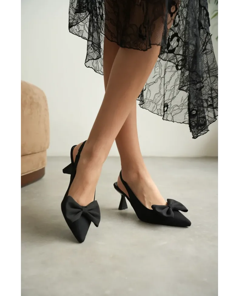 Siyah Fiyonklu Kitten Topuklu Slingback Kadın Ayakkabı TR08MS24A